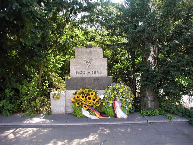  Memorial to the victims of National Socialism 